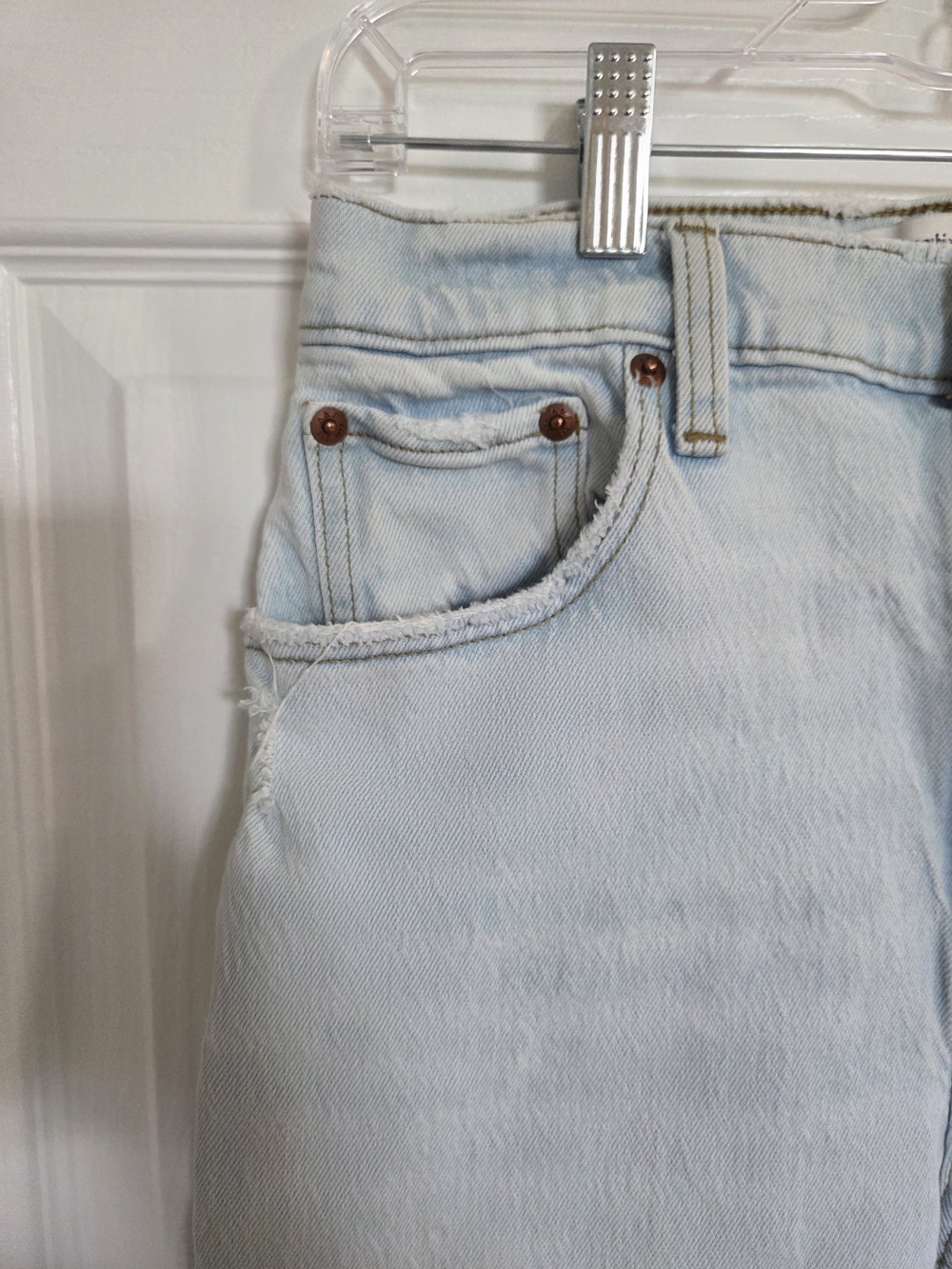 Abercrombie & Fitch Light Blue High-Rise Jeans - Picture 2 of 6
